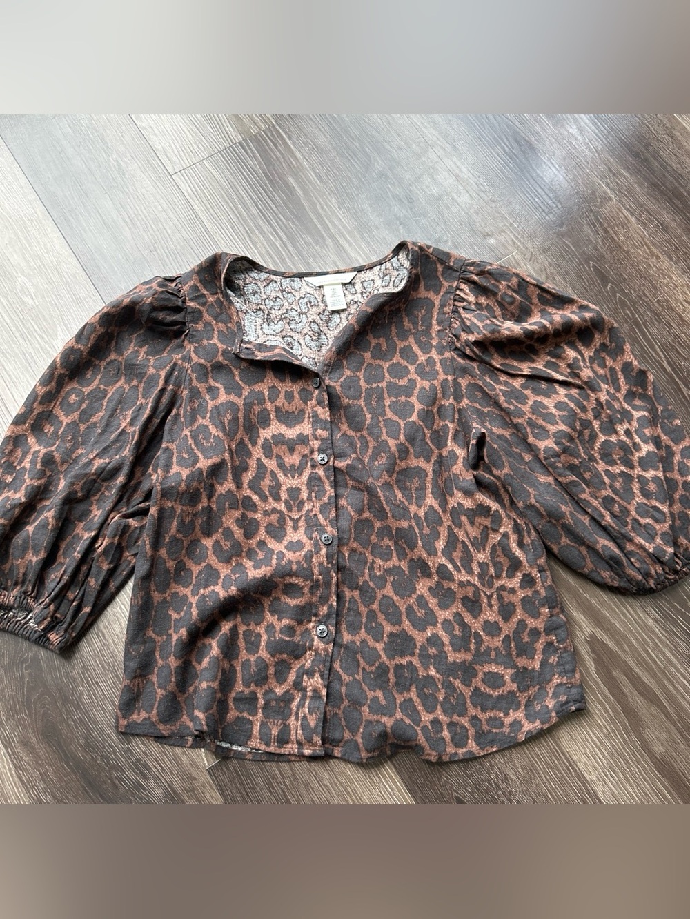 H&M Linen Blend Puff Sleeve Leopard Top